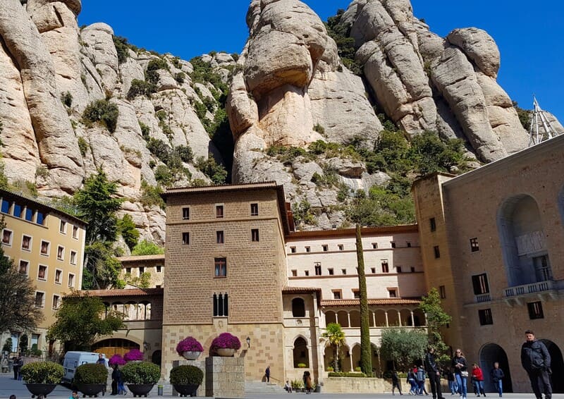 Montserrat square