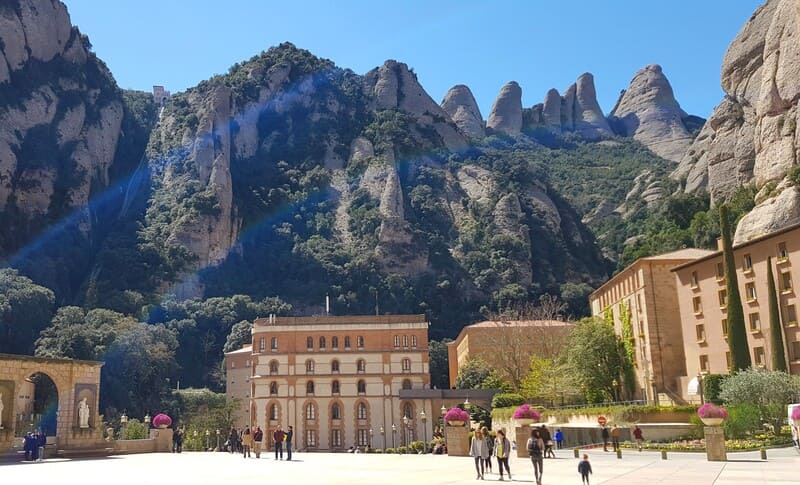 Montserrat square