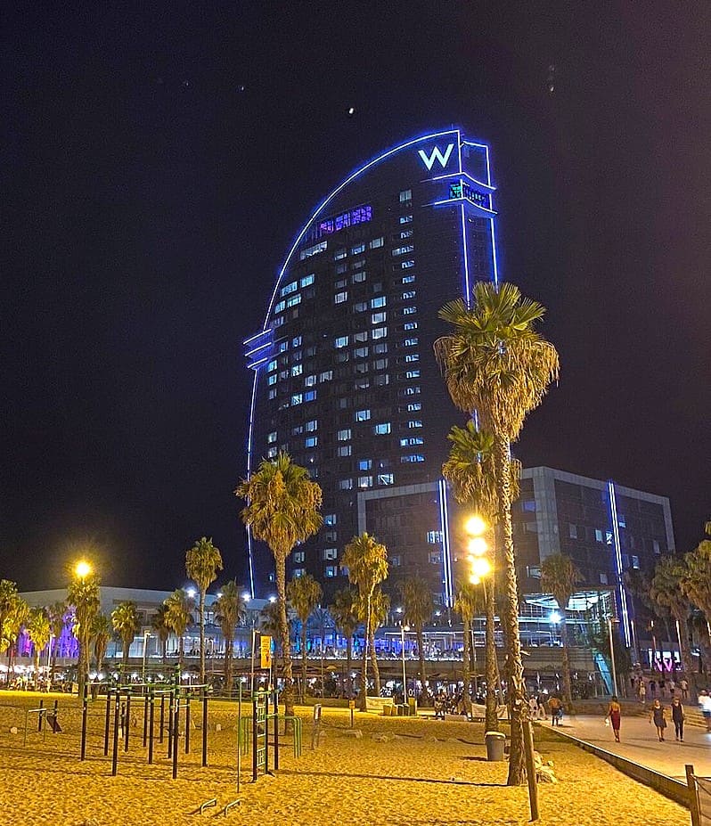 Hotel w night