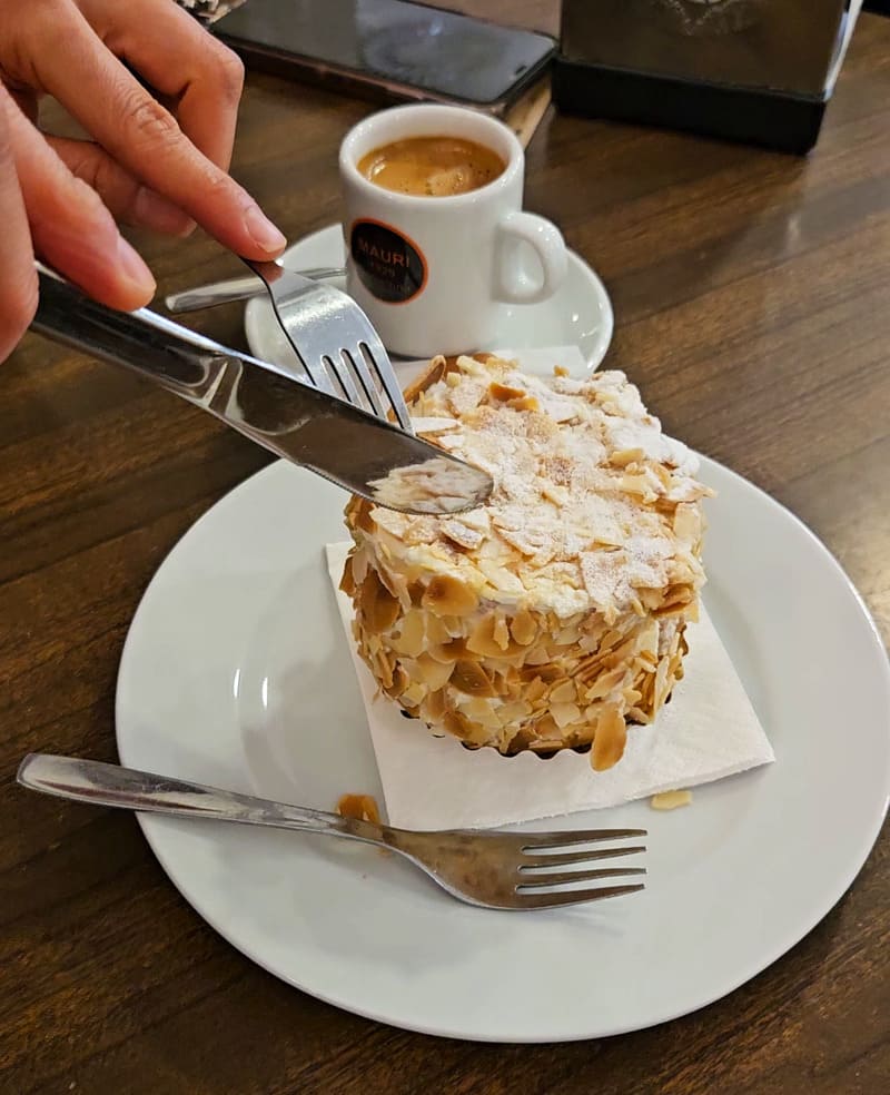 Mauri pastry