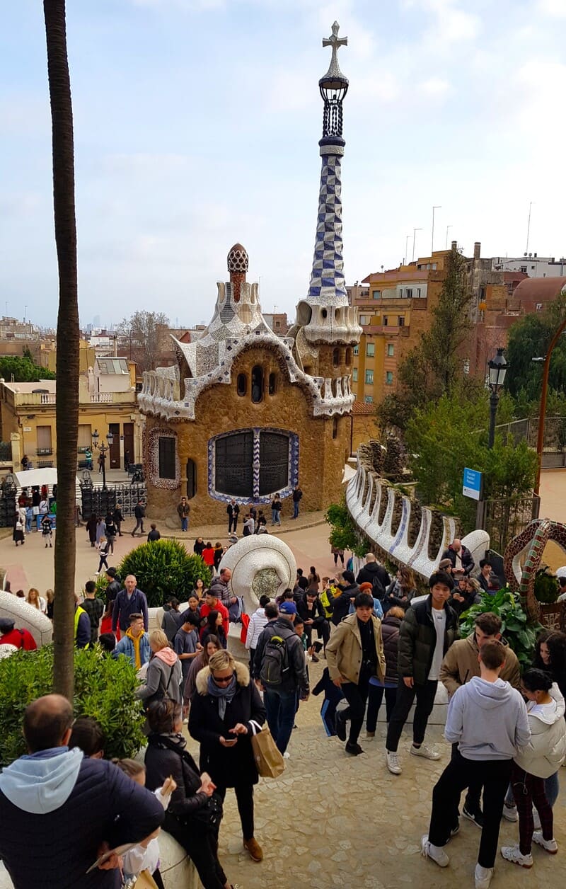 Park guell staircase crowd
