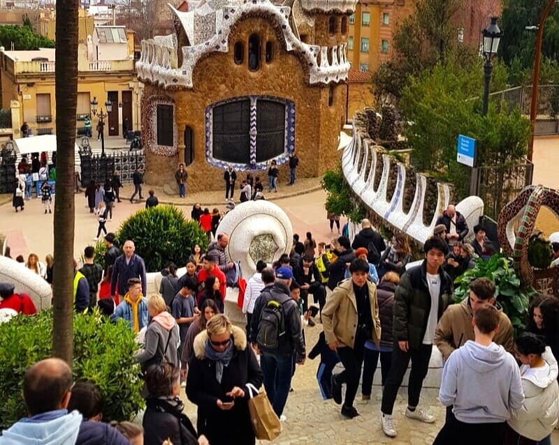 12 Mistakes Tourists Make at Park Güell (And How to Avoid Them)