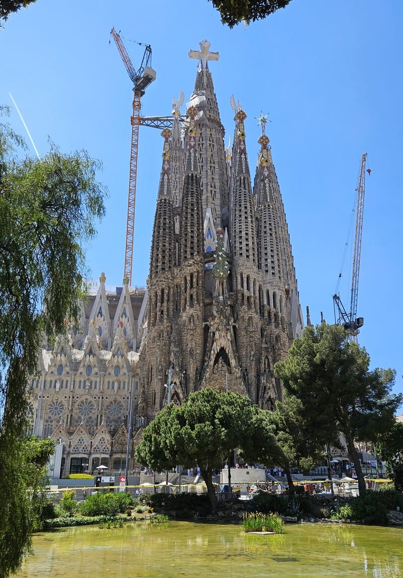 Sagrada familia nativity facade